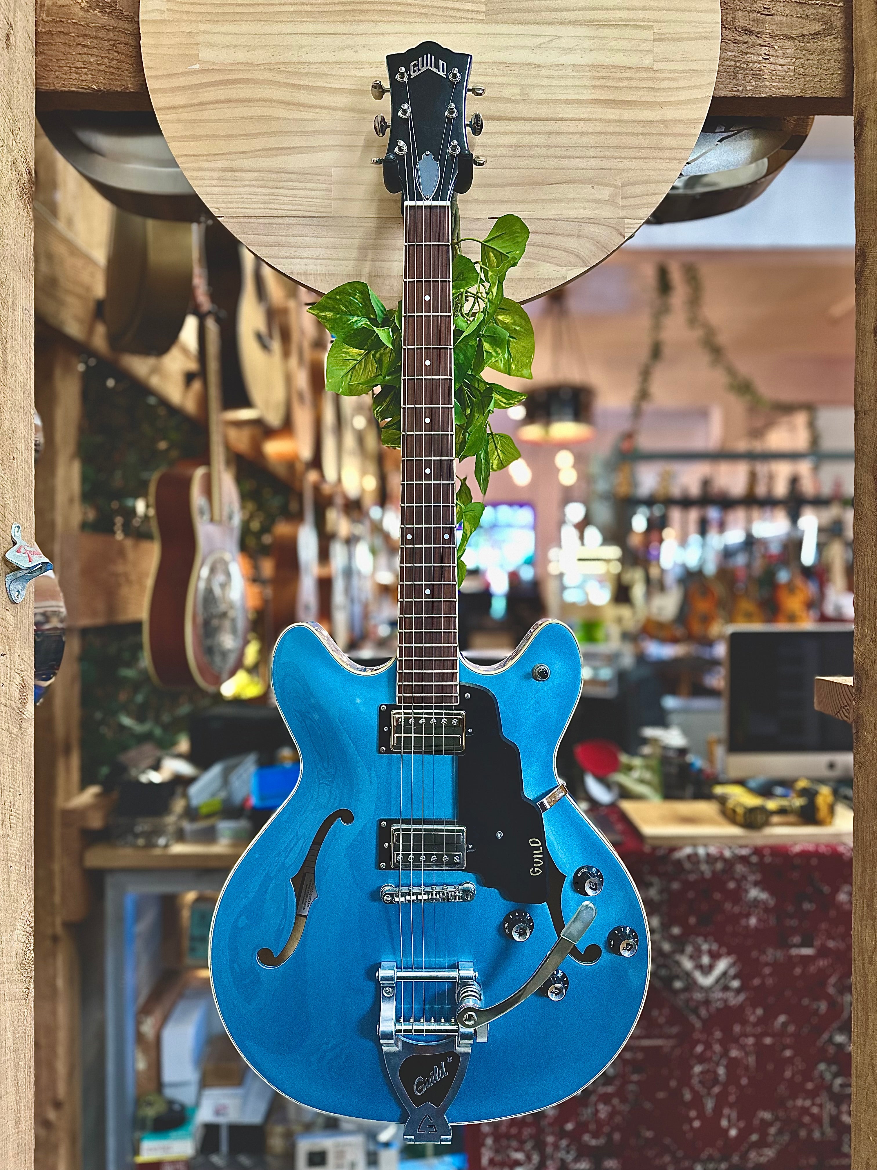 Guild | Starfire 1 DC | Semi-Hollowbody | Pelham Blue | Pre-Loved Guild | Starfire 1 DC | Semi-Hollowbody | Pelham Blue | Pre-Loved